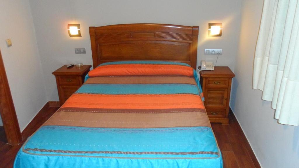 Hostal La Nava Madrid Room photo